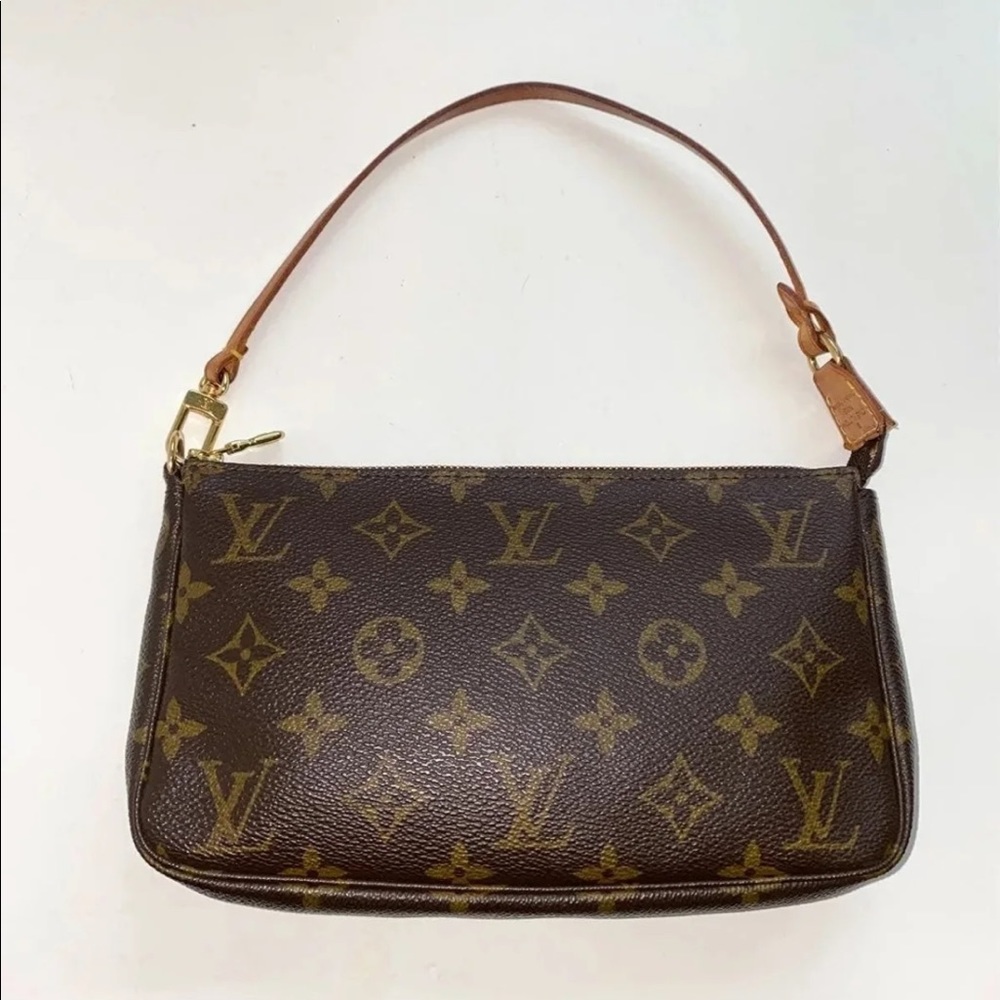 ❌SOLD❌Louis Vuitton - Pochette Accessories